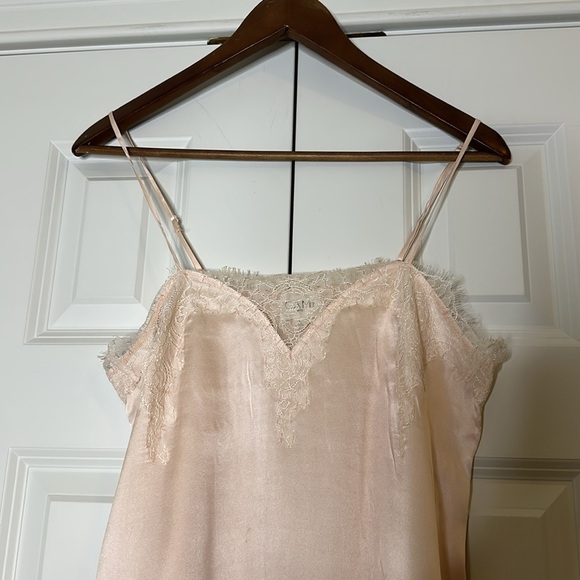 CAMI NYC Sweetheart Charmeuse Cami SzS Blush - Picture 7 of 13